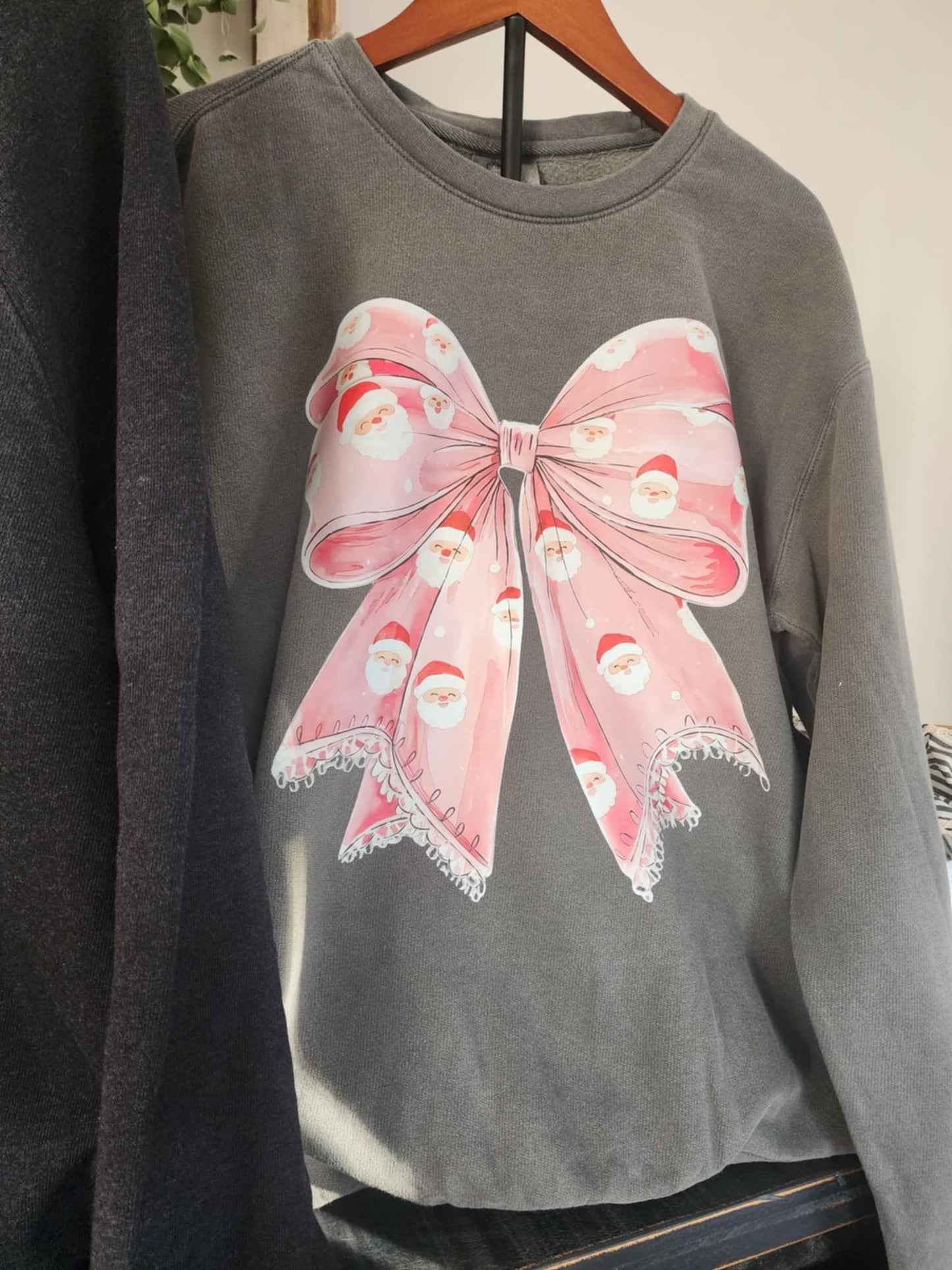 Santa Bow Sweatshirt/T-shirt
